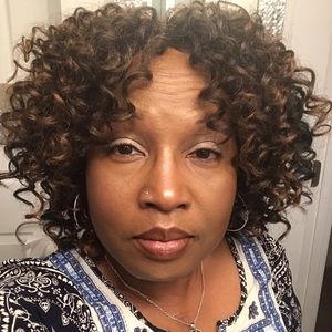 Meet your Posher, Angela